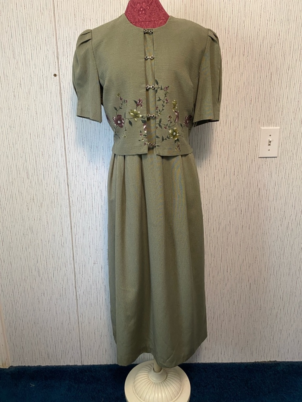 Missy Dorhy SZ 14 Olive Green Floral Design Career Wear Vintage Tie Back Design